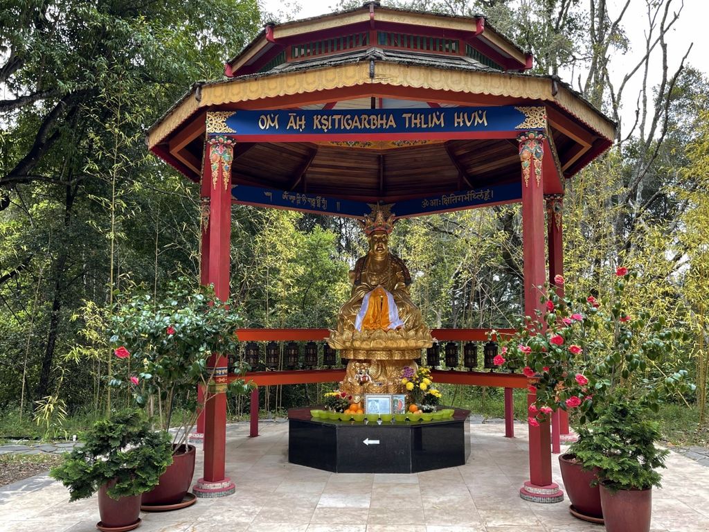 Land of the Medicine Buddha Pagoda