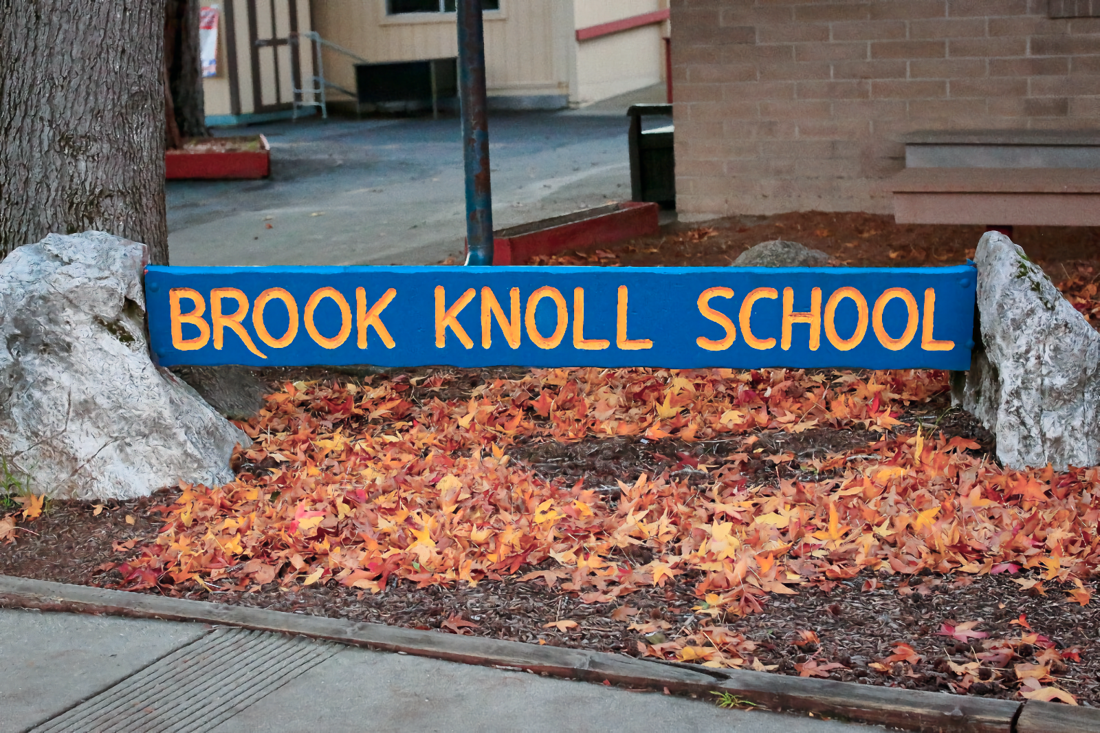 Brook Knoll Elementary School