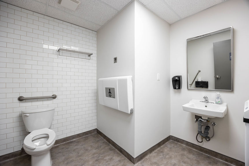 22-print-9401-franklin-ave-206