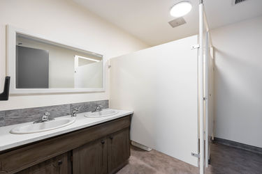 6-print-9401-franklin-ave-206