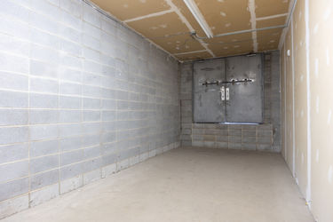 9-print-9401-franklin-ave-100