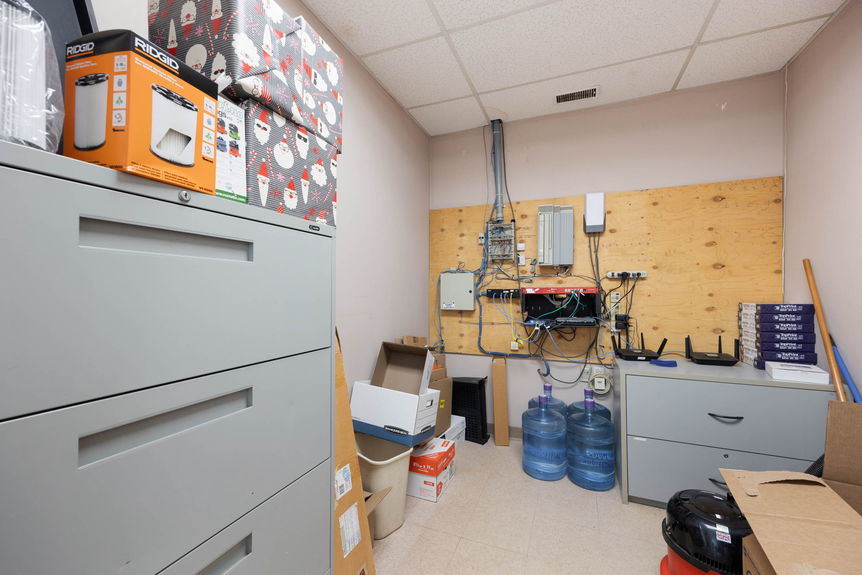 17-web-or-mls-290-maclennan-crescent