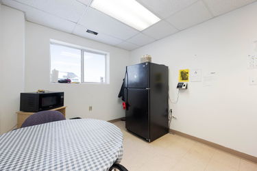 19-web-or-mls-290-maclennan-crescent