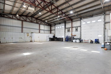 28-web-or-mls-290-maclennan-crescent