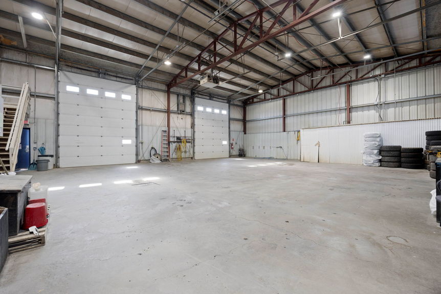 32-web-or-mls-290-maclennan-crescent