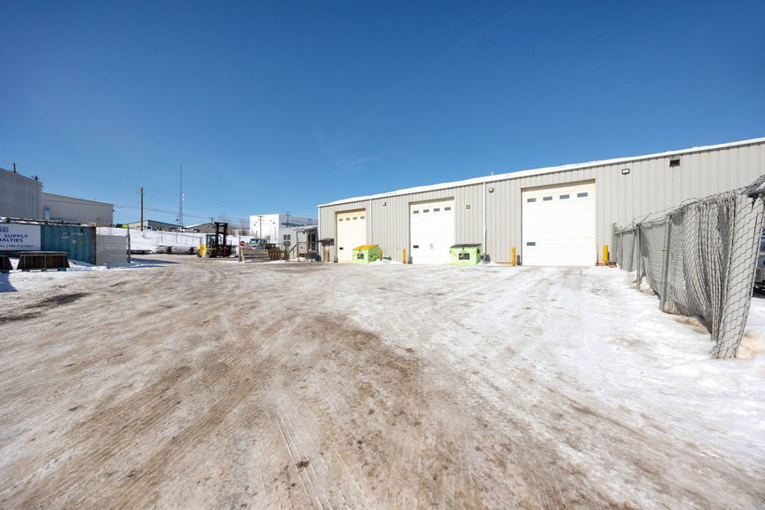 38-web-or-mls-290-maclennan-crescent