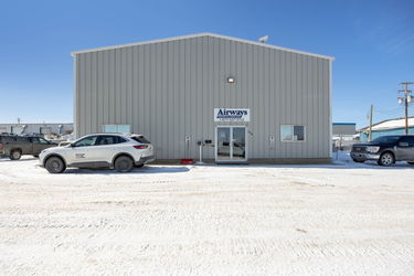 41-web-or-mls-290-maclennan-crescent