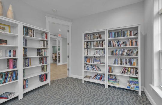 The Courtyards On Lake Norman Clubhouse Library