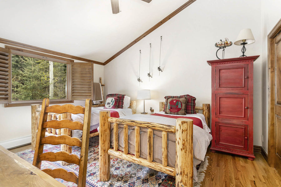 1592 Golf Terrace 57-035