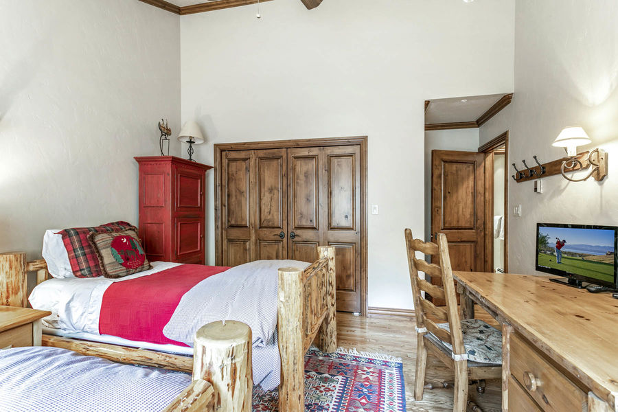 1592 Golf Terrace 57-036