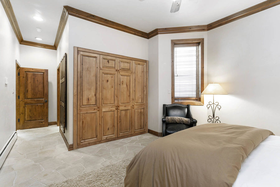 1592 Golf Terrace 57-041