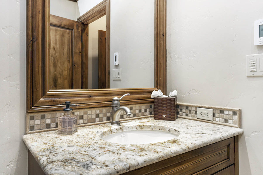 1592 Golf Terrace 57-043