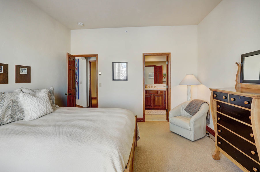 033 277 Saddle Ridge Loop