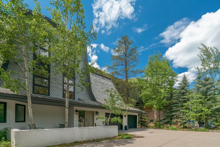 4196-Columbine-Road-0003