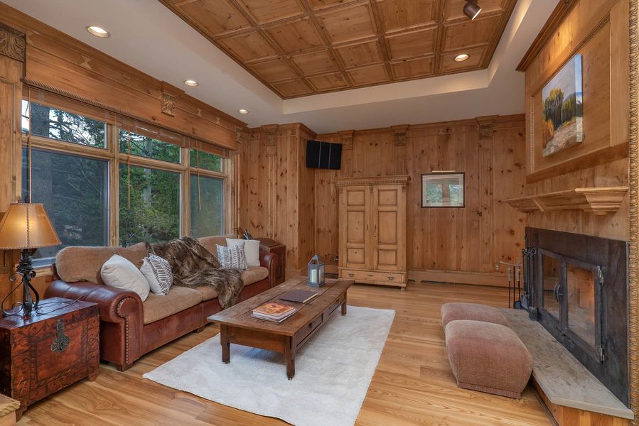 4196-Columbine-Road-0007