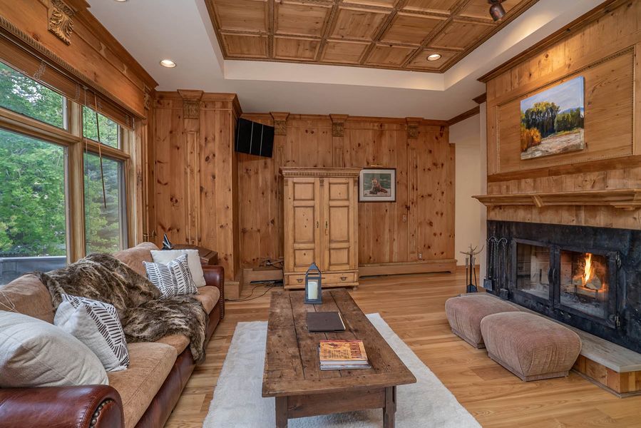 4196-Columbine-Road-0008