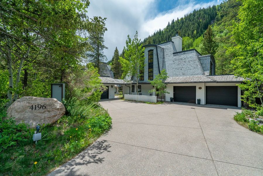 4196-Columbine-Road-0020