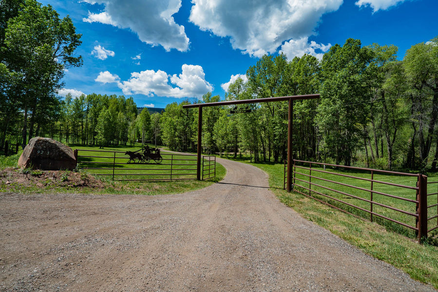 9273-Brush-Creek-Website-and-MLS-I-mes-0014