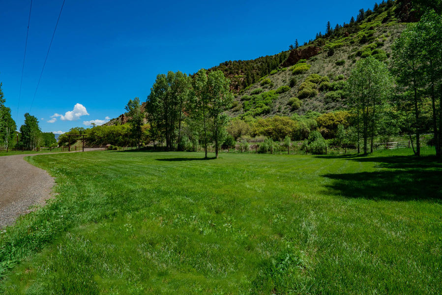 9273-Brush-Creek-Website-and-MLS-I-mes-0016