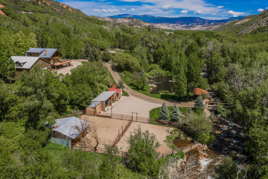 9273-Brush-Creek-Website-and-MLS-I-mes-0032