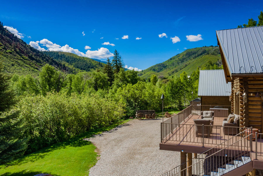 9273-Brush-Creek-Website-and-MLS-I-mes-0037