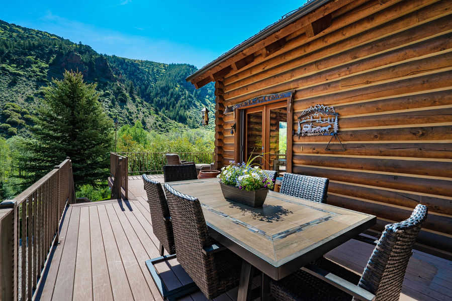 9273-Brush-Creek-Website-and-MLS-I-mes-0044