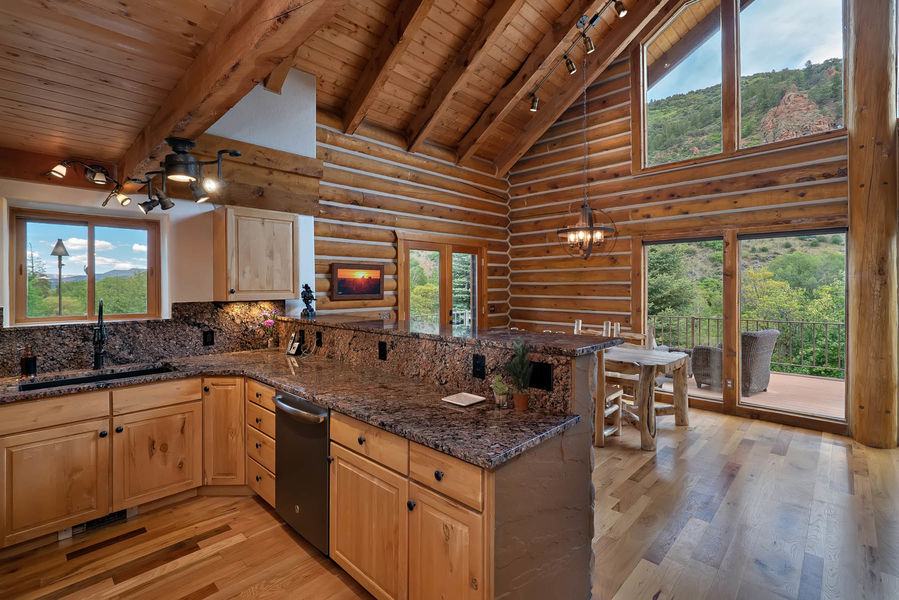 9273-Brush-Creek-Website-and-MLS-I-mes-0050