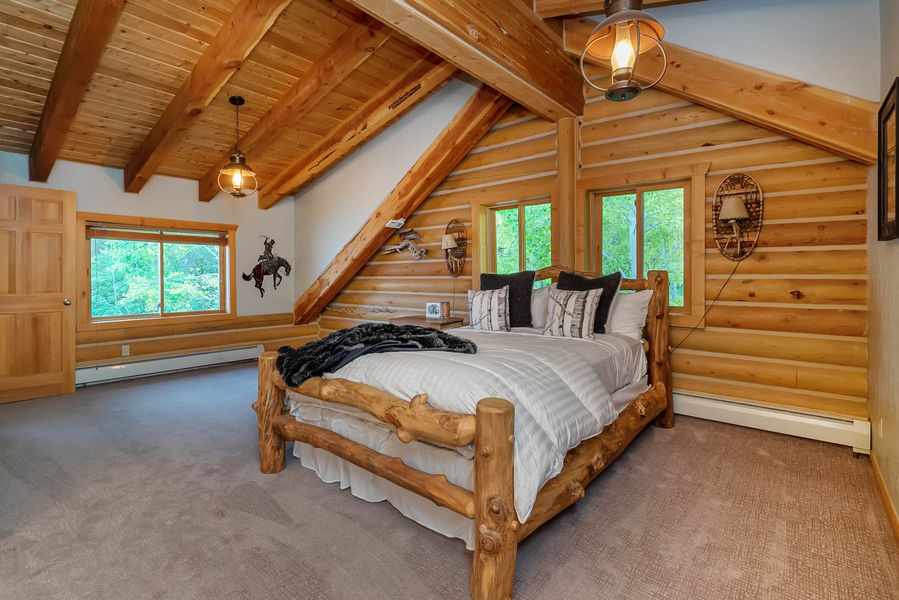 9273-Brush-Creek-Website-and-MLS-I-mes-0054