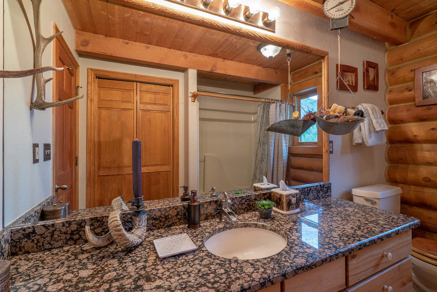 9273-Brush-Creek-Website-and-MLS-I-mes-0060