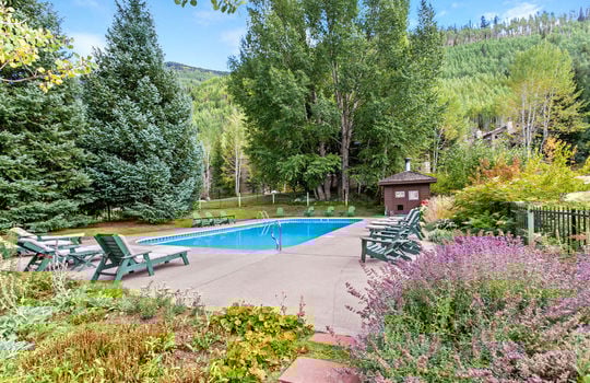 1588 Golf Terrace 39 43