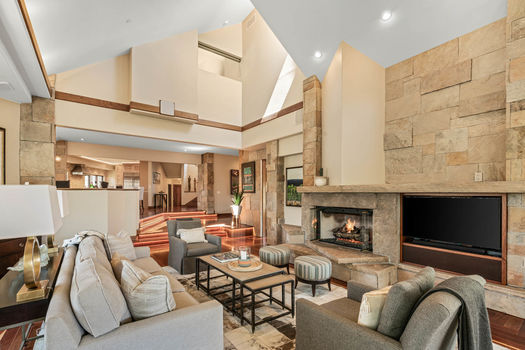 10 1005 Cordillera Way