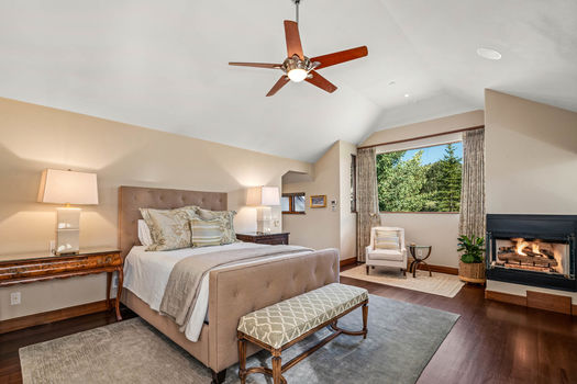 24 1005 Cordillera Way