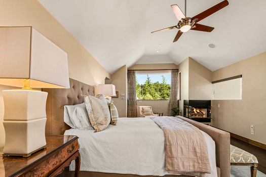 25 1005 Cordillera Way