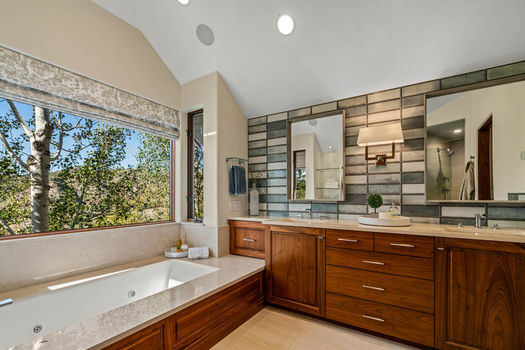 30 1005 Cordillera Way