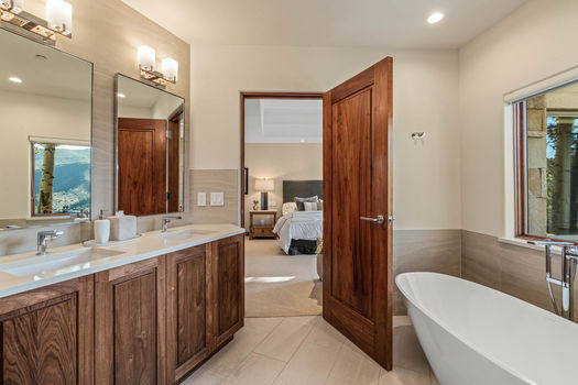 35 1005 Cordillera Way