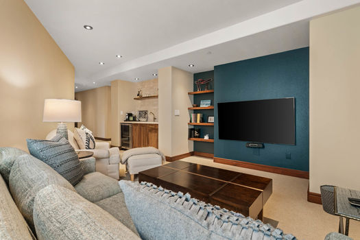 37 1005 Cordillera Way