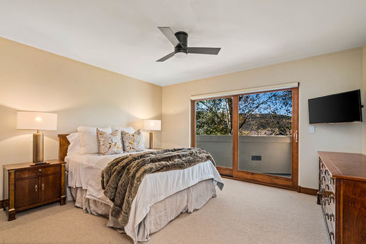 49 1005 Cordillera Way