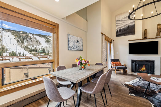 521 E Lionshead Circle 602 15