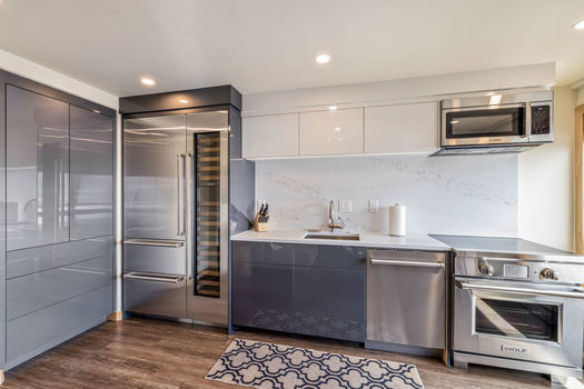 521 E Lionshead Circle 602 16