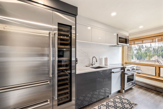 521 E Lionshead Circle 602 17