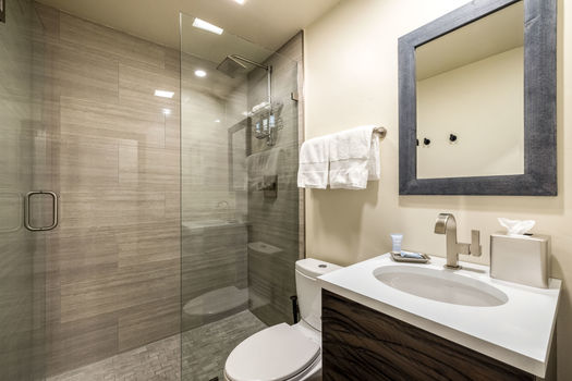 521 E Lionshead Circle 602 28