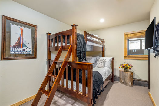 521 E Lionshead Circle 602 29