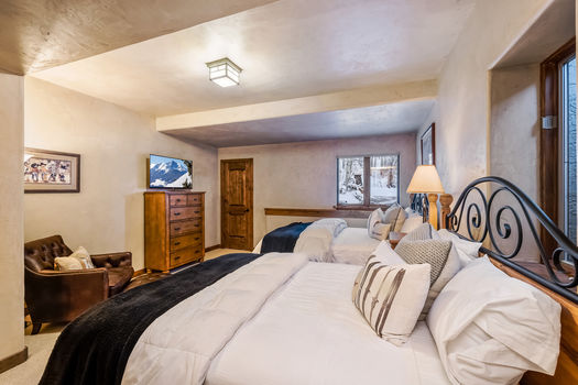 1785 Sunburst Drive Summer 2023 033