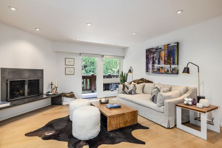 103 Willow Place 301_Summer Winter Combined_09