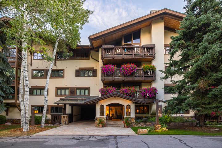 103 Willow Place 301_Summer Winter Combined_16