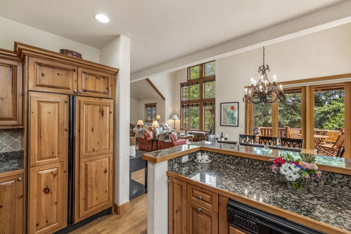 25 Cottage Cirlcle_0014