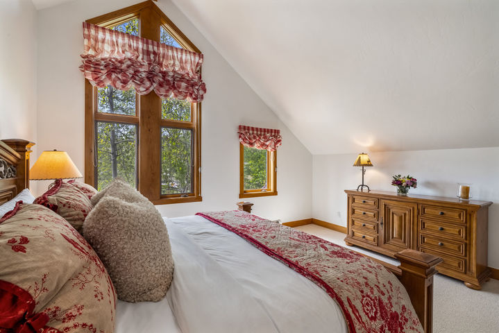 25 Cottage Cirlcle_0016