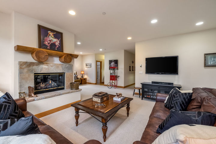 25 Cottage Cirlcle_0022