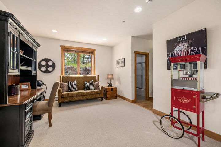 25 Cottage Cirlcle_0024