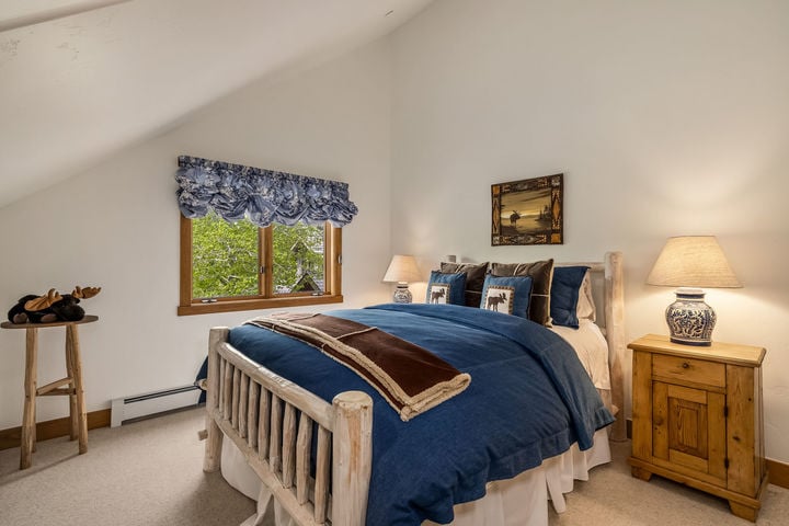 25 Cottage Cirlcle_0030